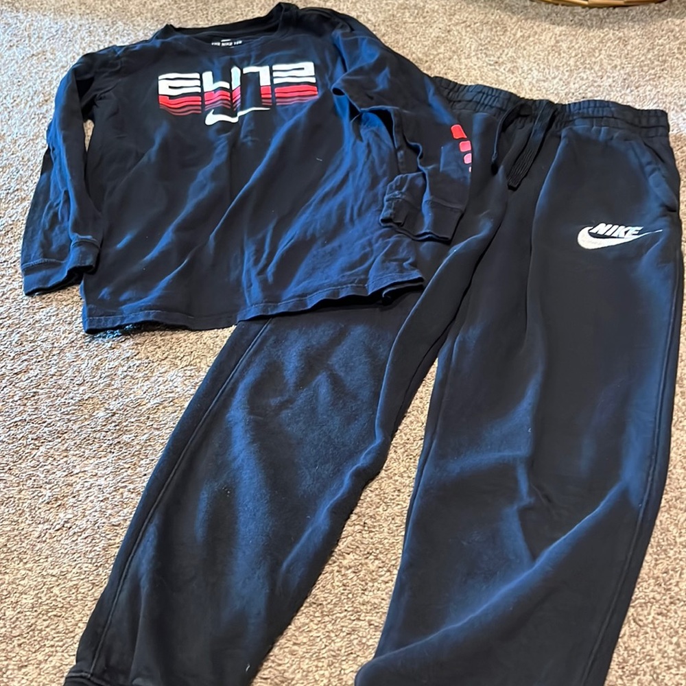 Nike sweats and top
